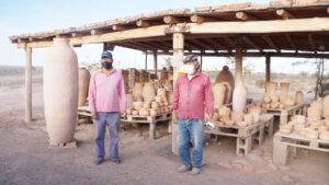 Lee más sobre el artículo Autoridades del Ministerio de Minería hicieron entrega de Aportes No Reembolsables para productores y trabajadores del barro y la arcilla del departamento de Calingasta