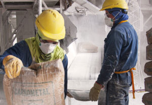 Lee más sobre el artículo Minería aportará $60 millones para ayudar a pequeños productores caleros