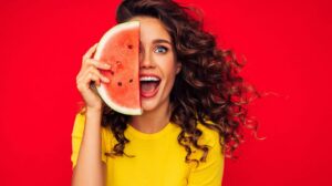 Lee más sobre el artículo Beneficios de la sandía: propiedades nutricionales para tu salud